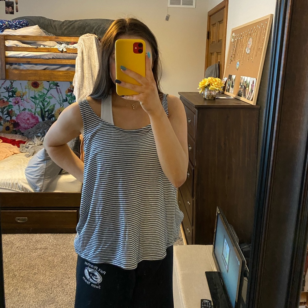 Black and white tank top!!
